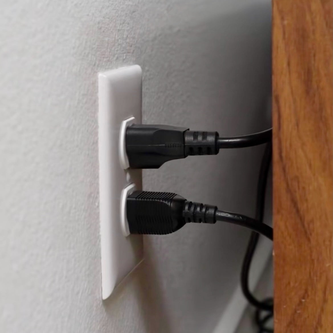 Sleek Power Outlet Expander™